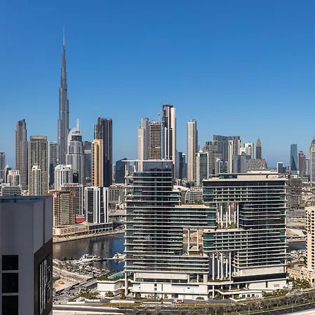Simply Comfort Apartments At Nobles Tower Luxury Burj View Dubai Buitenkant foto