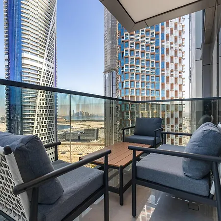 Simply Comfort Apartments At Nobles Tower Luxury Burj View Dubai Buitenkant foto