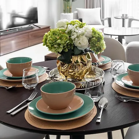 Simply Comfort Apartments At Nobles Tower Luxury Burj View Dubai Buitenkant foto