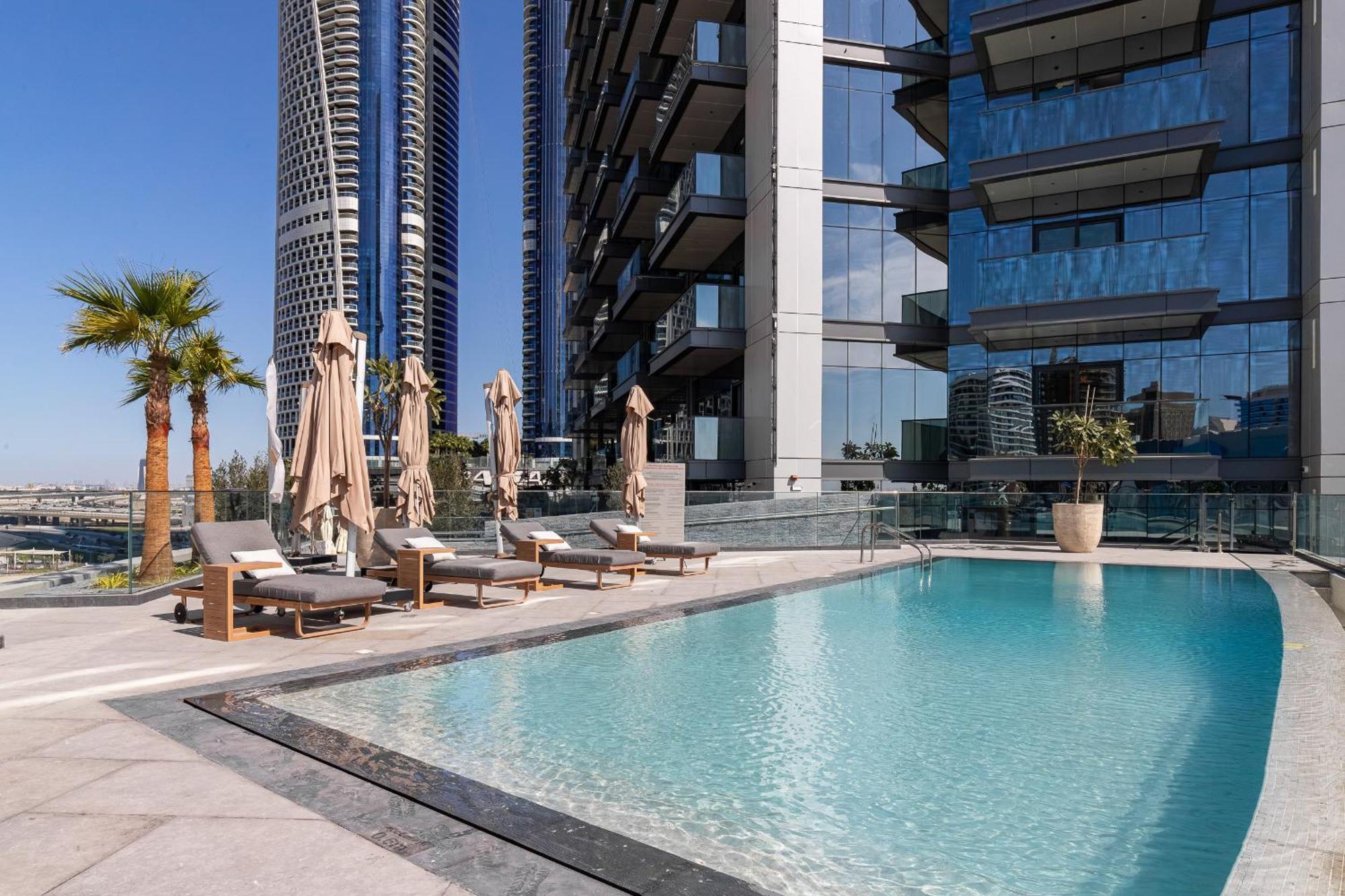 Simply Comfort At Nobles Tower Luxury Burj View Appartement Dubai