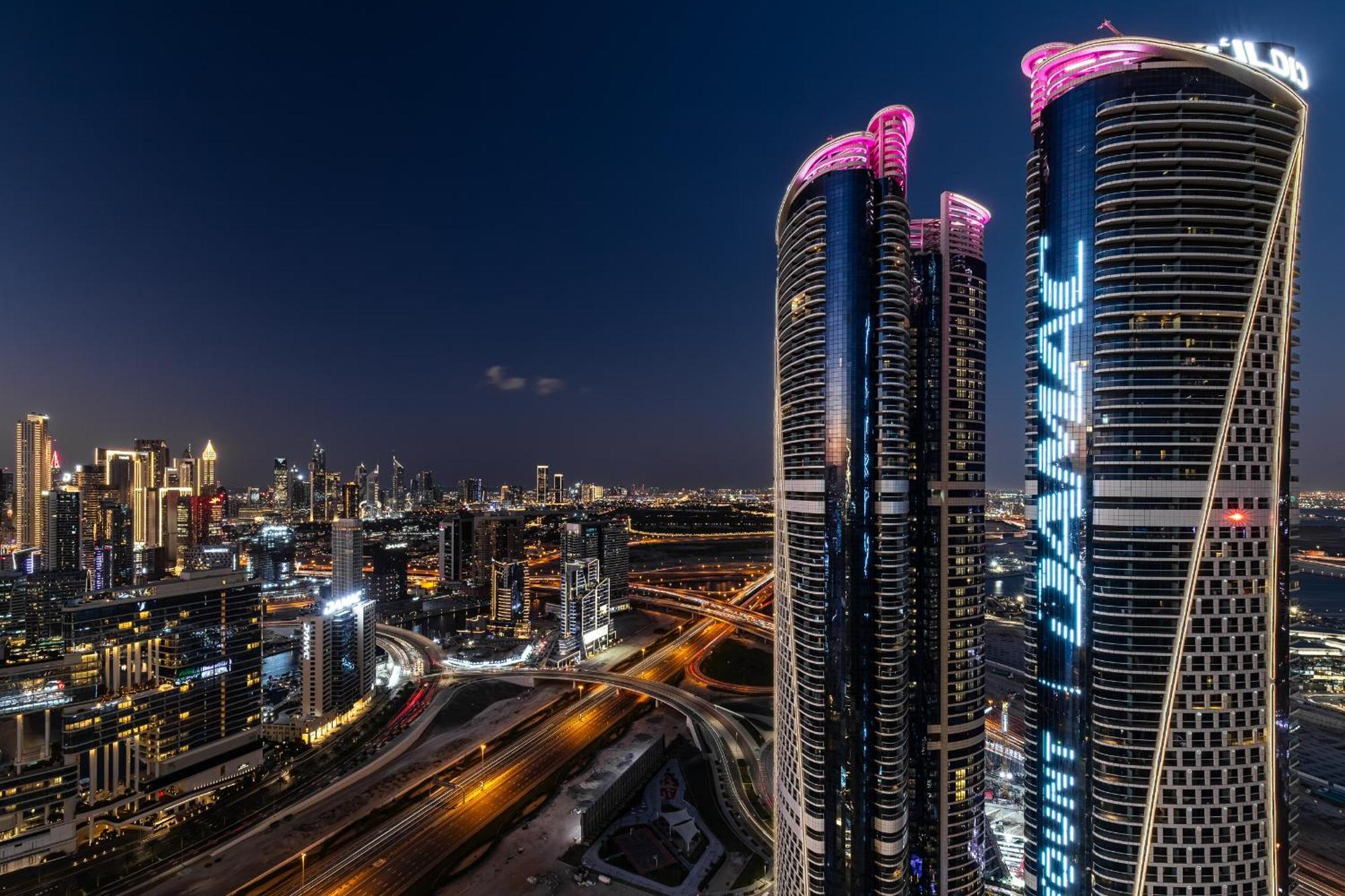 Simply Comfort At Nobles Tower Luxury Burj View Appartement